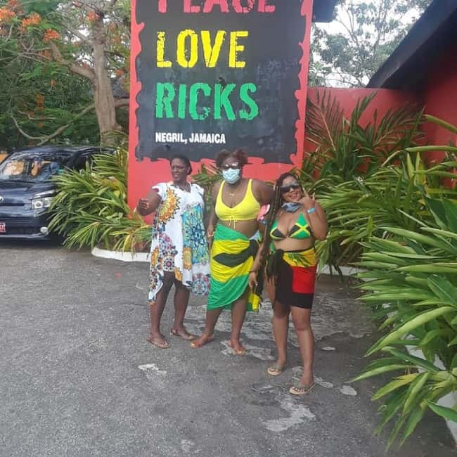 From Montego Bay: Negril Day Trip and Rick's Café Sunset - Who should book this Negril sunset day trip