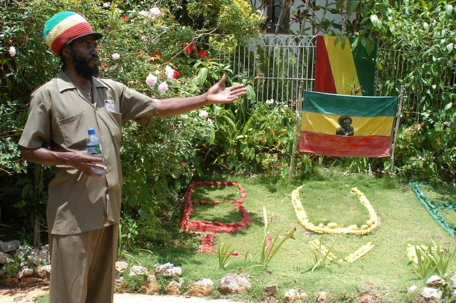 From Montego Bay: The Bob Marley Guided Tour of Nine Mile - Leaving Montego Bay for Bob Marleys Nine Mile