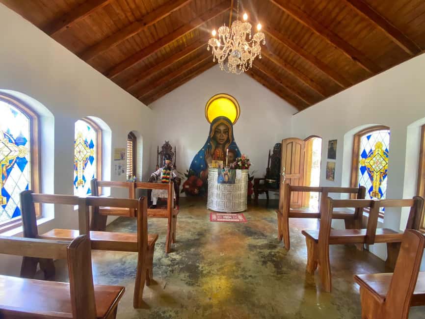 From Ocho Rios: Bob Marley Mausoleum Entry Tickets and Tour - The jerk lunch stop and how to handle drink and snack decisions