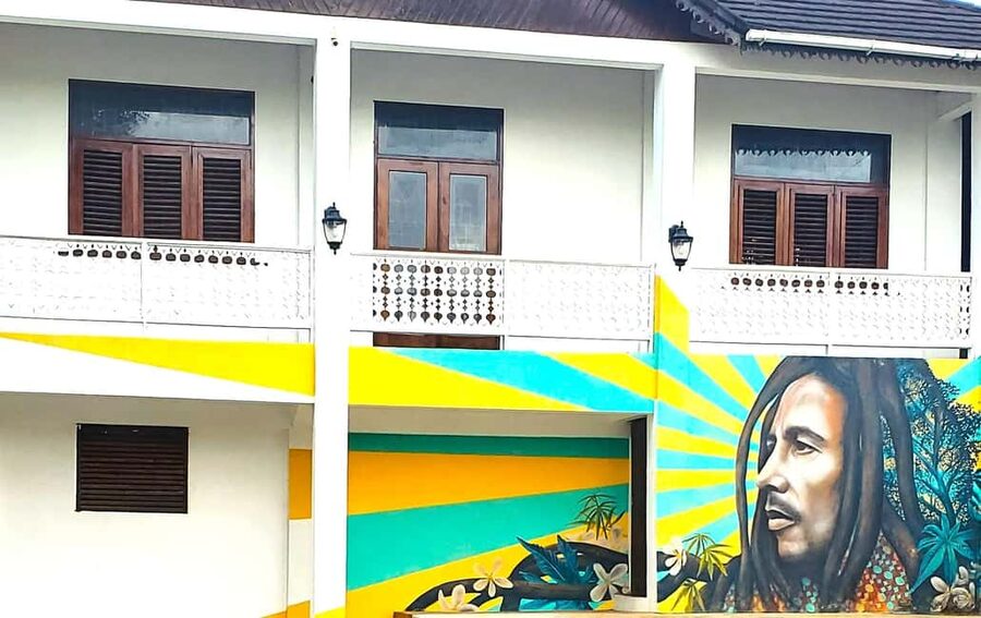 From Ocho Rios: Bob Marley Mausoleum Entry Tickets and Tour - Inside the Bob Marley Mausoleum, where the guide does the heavy lifting
