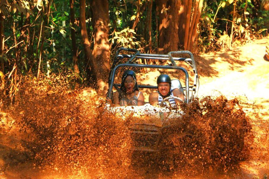 From Runaway Bay: Off Road Vehicle Adventure Tour - Lunch and the 4-Hour Flow: How the Timing Usually Feels