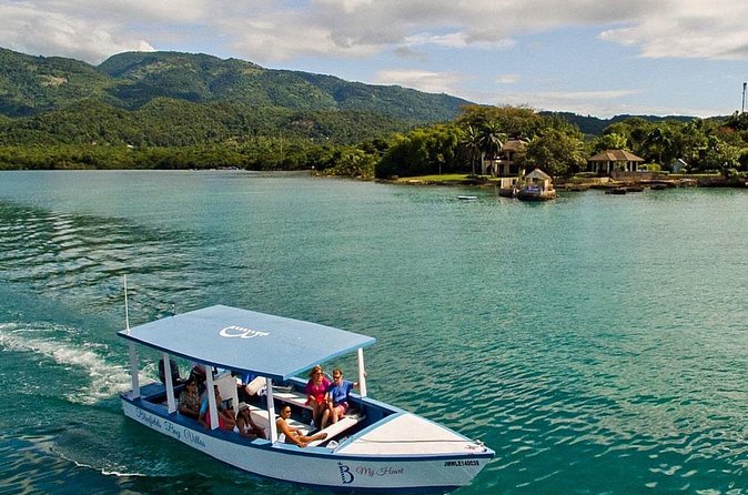 Glass bottom Boat Tour and Snorkeling Experience in Montego Bay - Snorkeling Time: Step-by-Step Mask Help and Constant Check-Ins