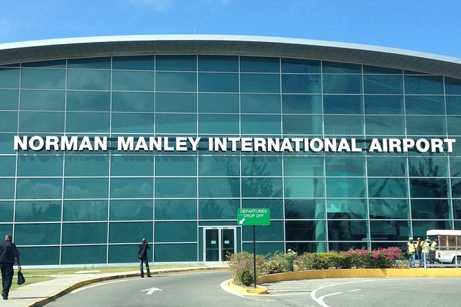 Group Private Kingston Airport Transfers (4 - 9 Persons) - From Norman Manley to your hotel, minus the cab chaos