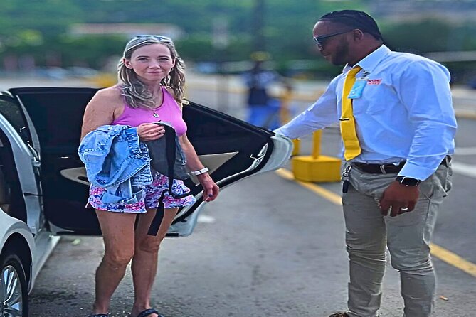 Group Private Kingston Airport Transfers (4 - 9 Persons) - The vehicle experience: comfort, cleanliness, and safety focus
