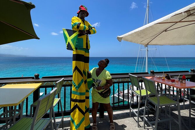 Half Day Catamaran Party Boat, Snorkeling and Hip Strip Tour - Snacks Included, So You Can Stay in Vacation Mode