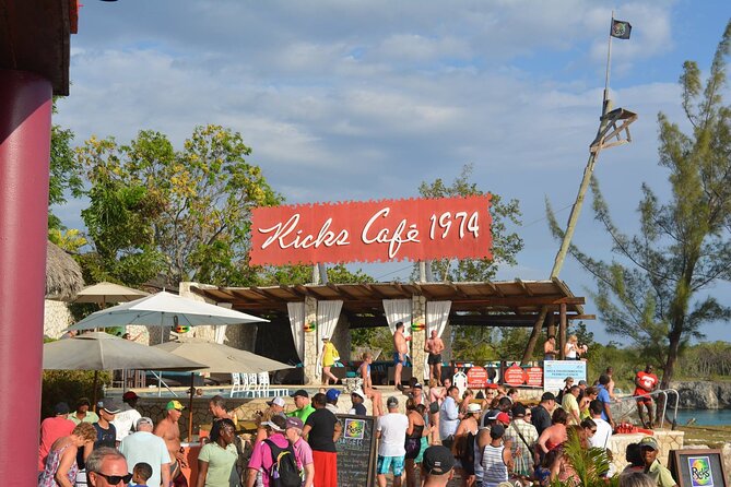 Half-Day Private Guided Ricks Café & Negril Seven Mile Beach Tour - Seven Mile Beach: walking, swimming, and getting shade sorted