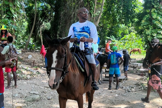 Horseback Riding Adventure in Jamaica - Photo moments you can actually get right