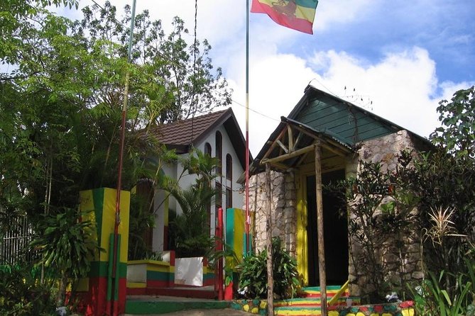 Jamaica Combo Tour: Dunn's River Falls and Bob Marley’s Nine Mile - Pickup days: getting from Ocho Rios to the reggae road trip