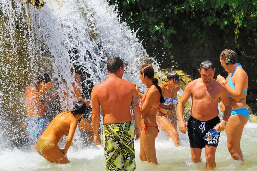 Jamaica Dunn's River Falls guided tour from Ocho Rios hotels - Entering the falls: your guided hike up 600 feet