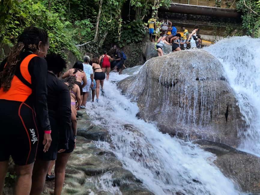 Jamaica Dunn's River Falls guided tour from Ocho Rios hotels - From your Ocho Rios hotel to Mansfield Way: how the ride works