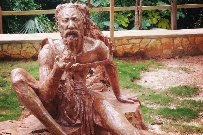 Jamaica Giants sculpture park, art galleries - Who This Tour Suits Best