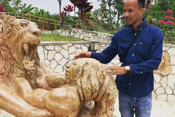 Jamaica Giants sculpture park, art galleries - The Drive Up and the First Minutes Matter More Than You Think