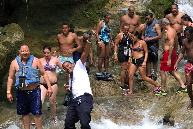 Jamaica Martha Brae River Rafting/Dunn’s River Falls Private Tour - Getting to Martha Brae: the comfortable first leg