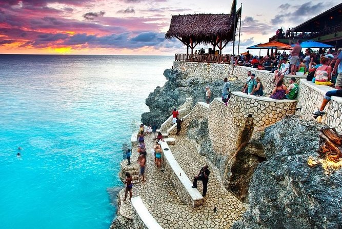 Jamaica Sunset at Rick's Cafe Private Tour with Transfer - Timing: How Long You Should Stay at the Cafe
