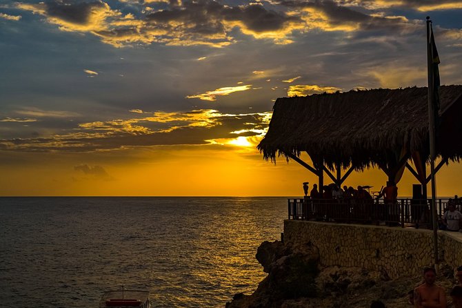 Jamaica Sunset at Rick's Cafe Private Tour with Transfer - Why Private Transport Feels Like Real Value