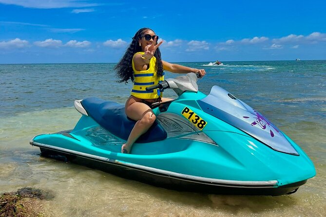 Jet Ski in Montego Bay - The WaveRunner ride itself: waves, top speed, and 360 turns