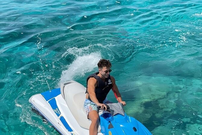 Jet Ski/ Parasailig Water Activity in Montego Bay Jamaica. - Key Highlights Worth Marking