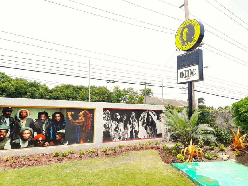 Kingston: Bob Marley Museum Tour from Kingston - From Kingston to St. Andrew Parish: the transfer that saves your energy