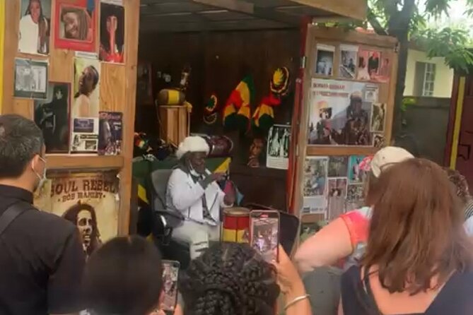 Kingston Day Trip -Devon House, Bob Marley & National Art Gallery - Jamaica National Art Gallery: what 45 minutes can cover