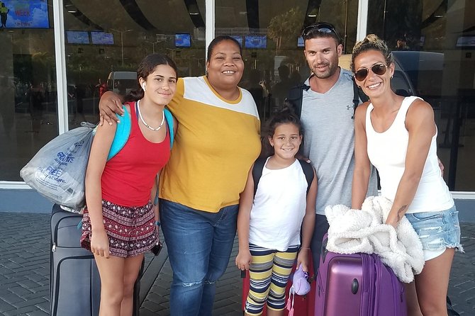 Kingston Round Trip Airport Transfers to Ocho Rios - Reliability in Practice: On-Time Pickup and Late Flight Handling