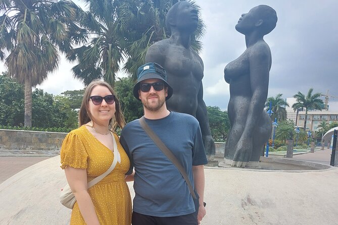 Kingston Unfiltered! A Walking Tour that will make you say wow. - Coronation Market and the Kingston craft market, shopping with context