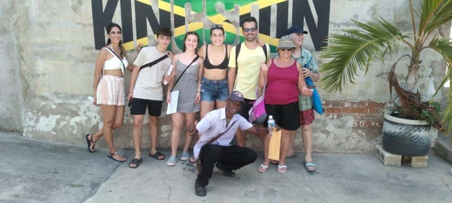 Kingston: Walking Tour with Mural Exploration - Guide style: singing, dancing, and a personal touch in a small group