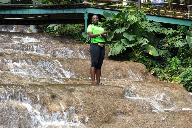 Konoko Falls & Bamboo Beach Transportation Only - The 45-minute nature walk: pace and footwear