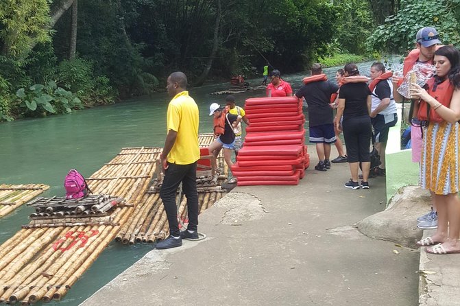 Martha Brae Rafting Adventure - Montego Bay to the river, handled the easy way