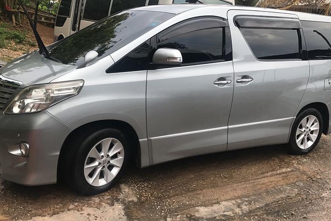 Montego Bay Airport to Grand Bahia Principe Jamaica - Finding your driver at Sangster International Airport (MBJ) without the scramble
