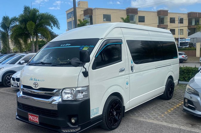 Montego Bay Airport Transfers ( Round Trip-Montego Bay Hotels) - Driver storytelling and local tips you can use right away
