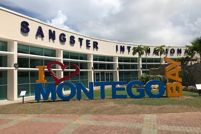 Montego Bay Airport Transfers to Hotels in Falmouth/ Trelawny - Inside the car: comfort that actually helps on arrival day