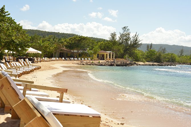Montego Bay: Bamboo Beach Club VIP Access with Lunch & Cocktails - The VIP Beach Experience: Lounge Beds, Reggae, and a Lifeguard Nearby