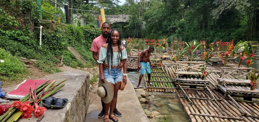 Montego Bay: Bamboo Raft Cruise on the Great River - Floating raft shops, jerk chicken, and the music you can dance to