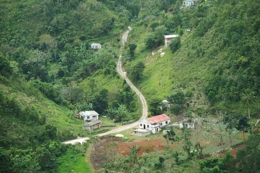Montego Bay: Bob Marley's Nine Mile Admission & Guided Tour - What the day feels like: pacing, weather, and “car energy”