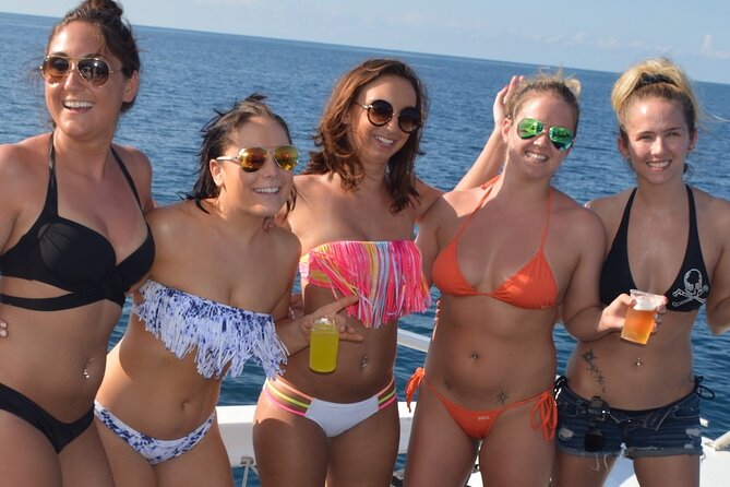 Montego Bay Catamaran: Snorkel Tour with Open Bar & Reggae DJ - Foot Massage and Dance Lesson: Small Extras That Change the Mood