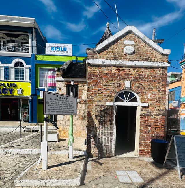 Montego Bay City Tour - St. James Parish Church: the 18th-century Anglican atmosphere