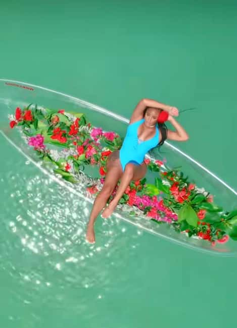 Montego Bay: Clear Kayak Drone Photoshoot Experience - Photographers guide you, so you do not freeze on camera