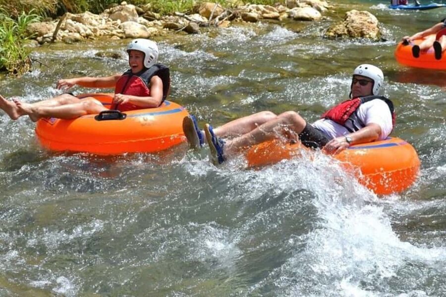 Montego Bay: Dunn's River Falls and River Rapids Adventure - The ride from Montego Bay to the Ocho Rios area