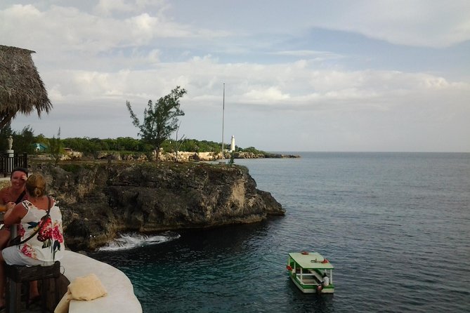 Montego Bay Excursion Negril 7 Miles Beach, Rick's Cafe and Time Square Shopping - Getting From Montego Bay Cruise Port To Negril Without Guesswork