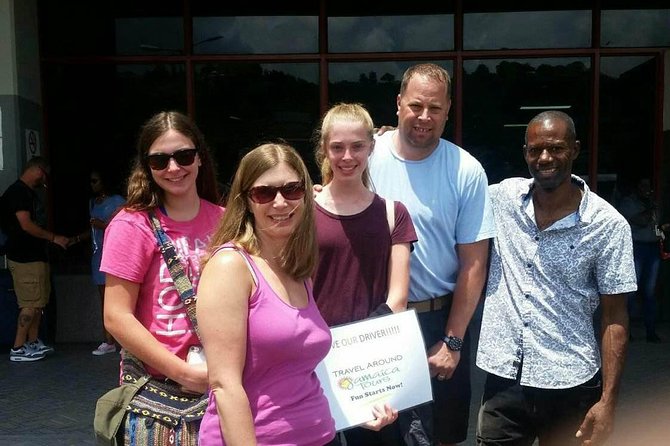 Montego Bay Hotels Private Airport Round Trip Transfers - The round-trip part that saves you stress at the end