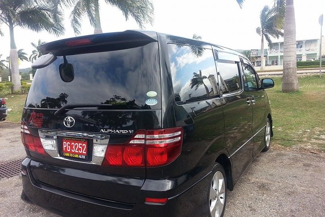 Montego Bay Hotels Private Transfer - Vehicle Size and Comfort: Car, Minivan, or Bus