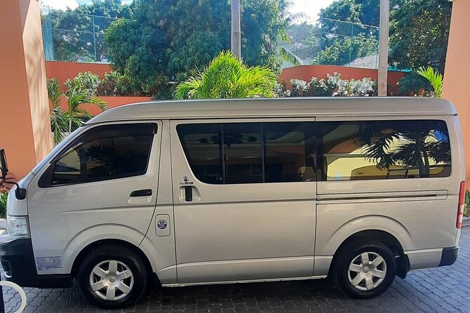 Montego Bay Jamaica MBJ Airport Transfer to Hotels in Montego Bay - What Makes This MBJ Transfer Feel Worth It