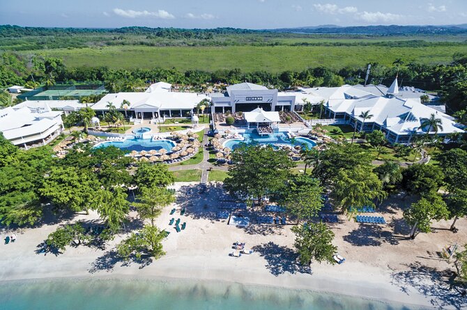 Montego Bay Jamaica Sangster Airport Transfer to hotels in Negril - What’s Included: WiFi, Bottled Water, and Complimentary Drinks