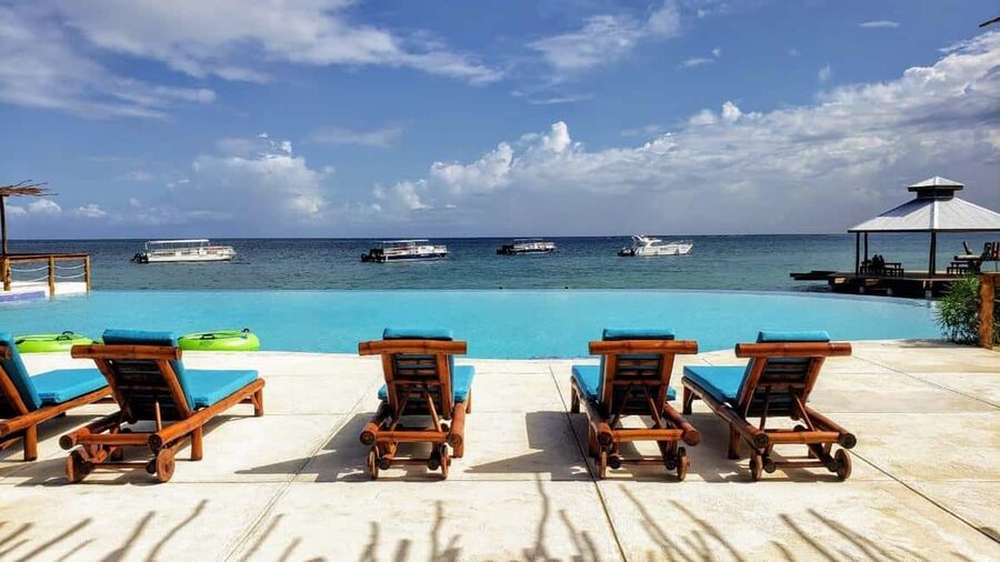 Montego Bay/Negril/Lucea: All-Access Adventure Pass - Chukka Ocean Outpost near Sandy Bay: why the setting matters