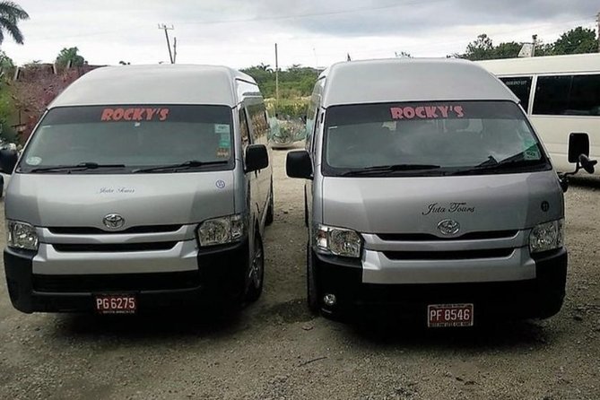 Montego Bay Private Airport Transfers to Montego Bay Hotels in the airport area - Your vehicle setup: air-conditioned and only for your group