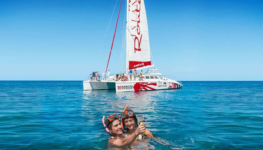 Montego Bay: Reggae Catamaran 18+ Cruise with Open Bar - Open bar and appetizers on the water: where the value really shows