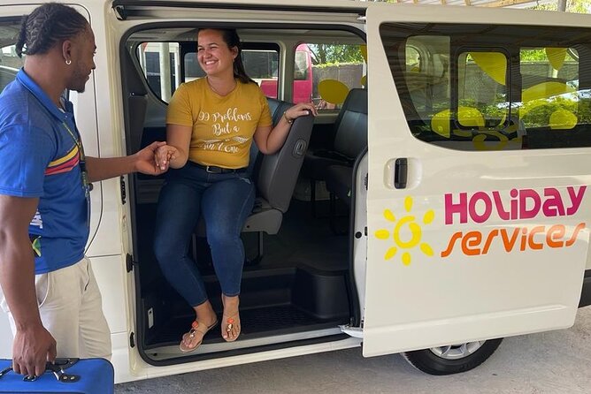 MontegoBay Airport to Ocho Rios: One way/Round Trip cheap Shuttle - Key Things You’ll Notice Right Away