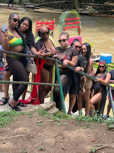 Montegobay: Rafting Tour with Limestone Massage - The Great River Float: Bamboo Rafts and a Relaxed Pace