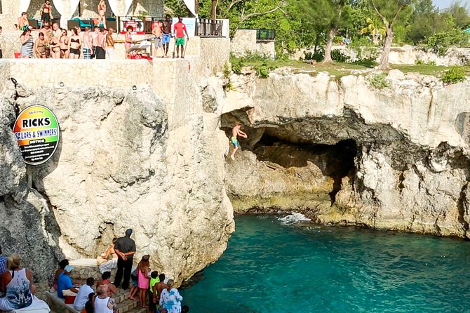 Negril 4 in 1 Day Trip from Montego Bay - Stop 4: Rick’s Cafe for sunset energy