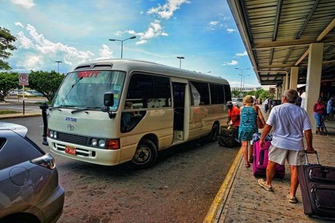 Negril Hotels Transfers to Montego Bay Airport - The ride to MBJ: comfort, A/C, and why breaks are planned